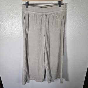 Lululemon Scuba Mid-Rise Wide-Leg Crop Velvet Cord Riverstone Size 8